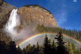 A picture of a waterfall.