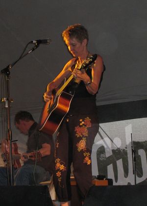 Eliza Gilkysoa-email.jpg