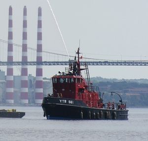 CFAV Firebrand, a fireboat in Halifax.jpg