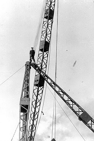 Arthur Beales taking pictures from atop a derrick, 1915. Toronto Port Authority Archives, PC-15-3-728 640.jpg
